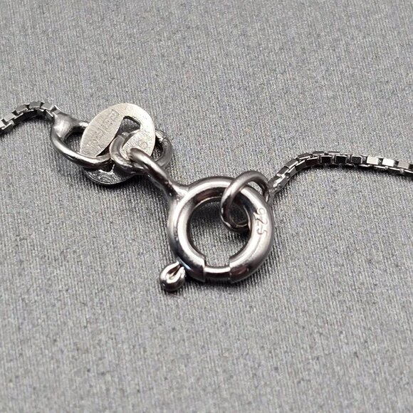 Effy Sterling Silver Diamond Clover Pendant Necklace 18" Box Chain .10 ctw - Picture 5 of 8